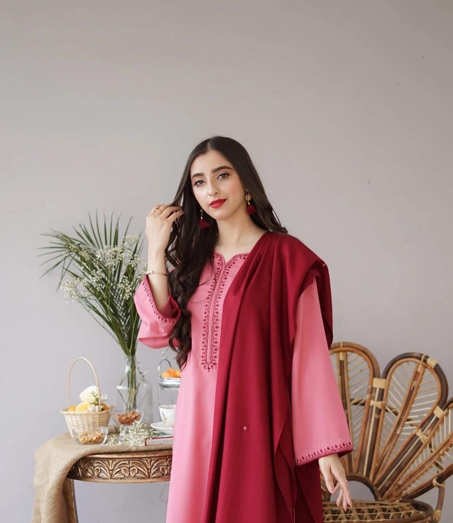 Why Dhanak Fabric Is the Winter Favorite of Pakistani Women