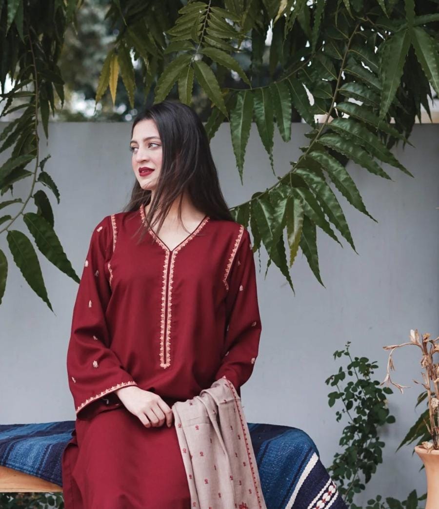 A Complete Guide to Choosing High-Quality Unstitched Suits