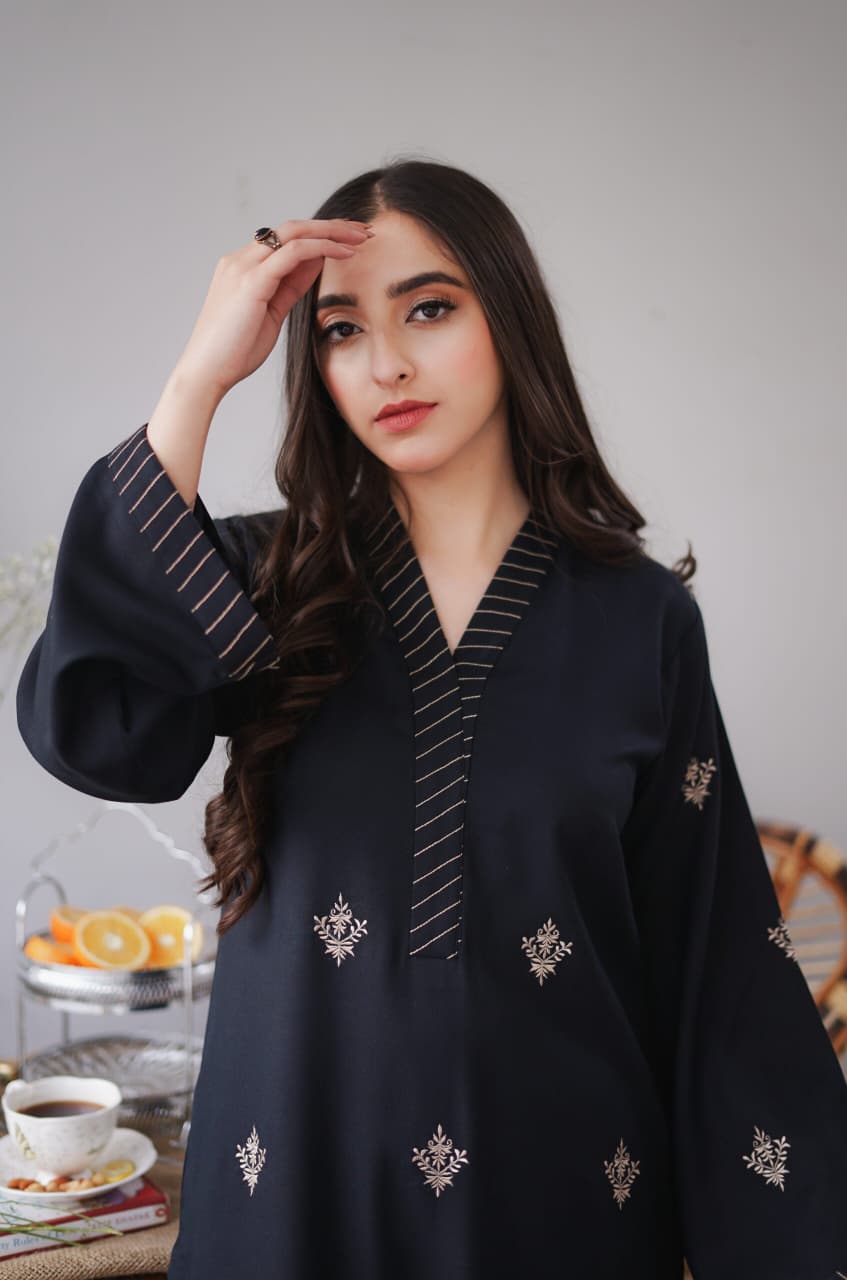 ★ Premium Dhanak 3-Piece Embroidered Winter Collection