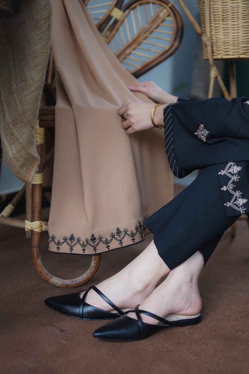 ★ Premium Dhanak 3-Piece Embroidered Winter Collection