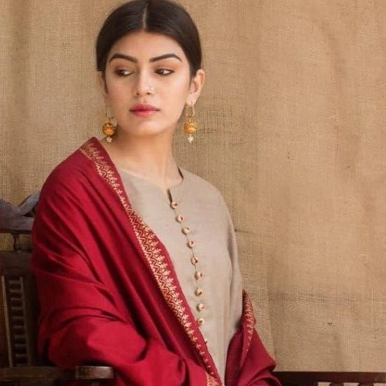 Dhanak Radiant Winter 4-Piece Ensemble