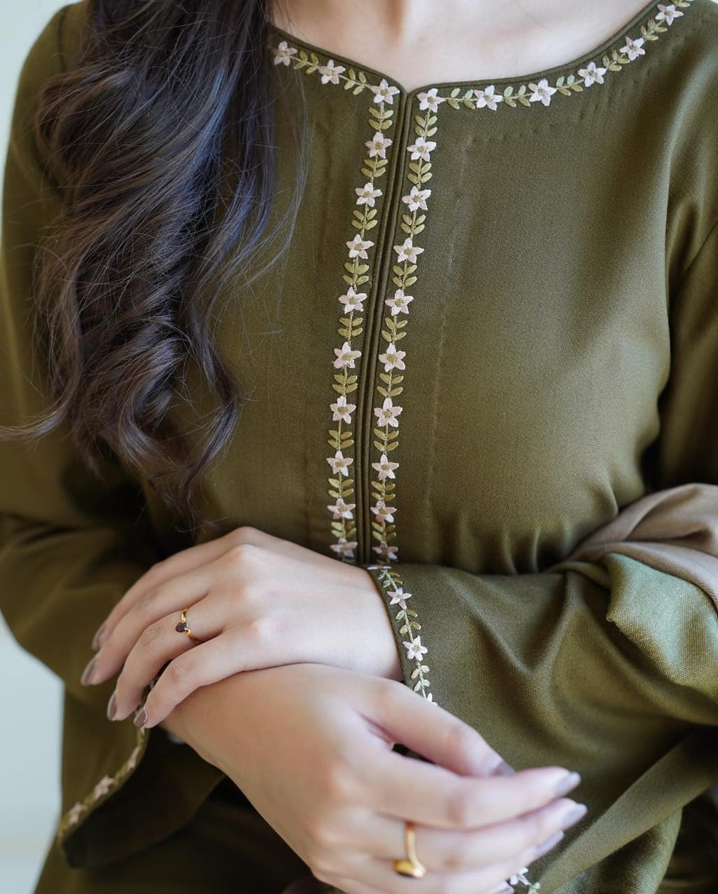 ★ Premium Dhanak 3-Piece Embroidered Winter Collection