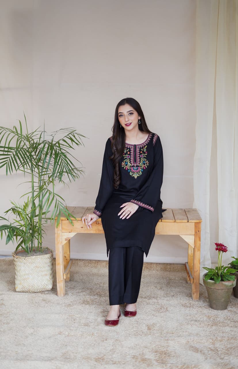 ★ Premium Dhanak 3-Piece Embroidered Winter Collection